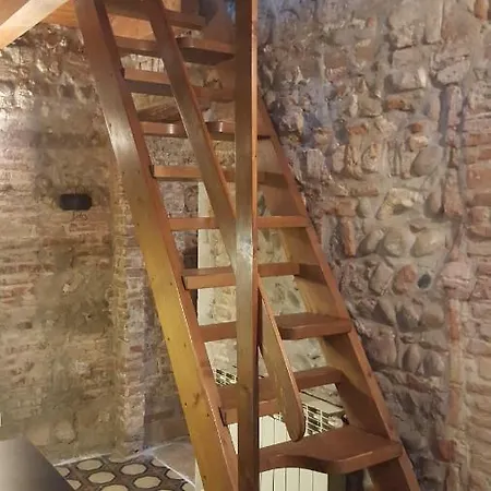La Casa Sui Portici 公寓