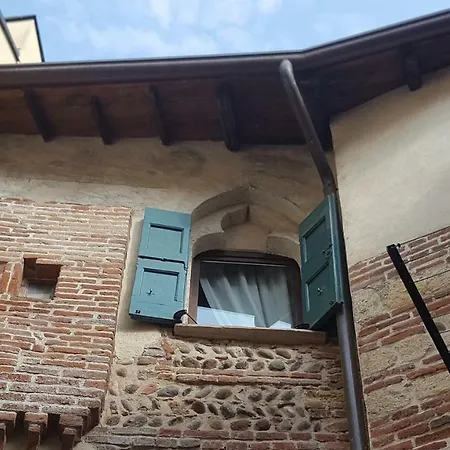 La Casa Sui Portici 公寓 *